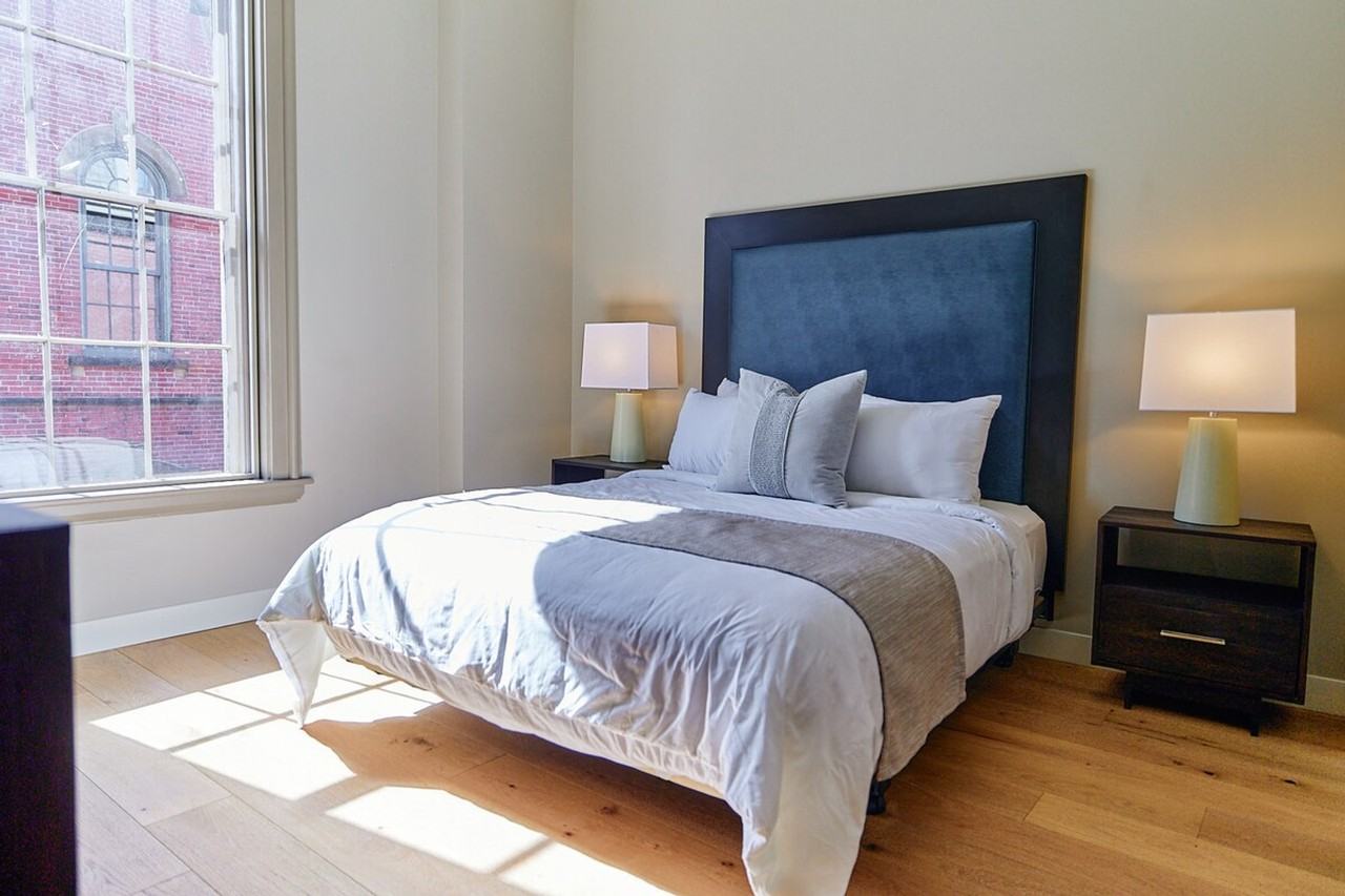 121 Middle St #1366942P - Photo 3 of 8