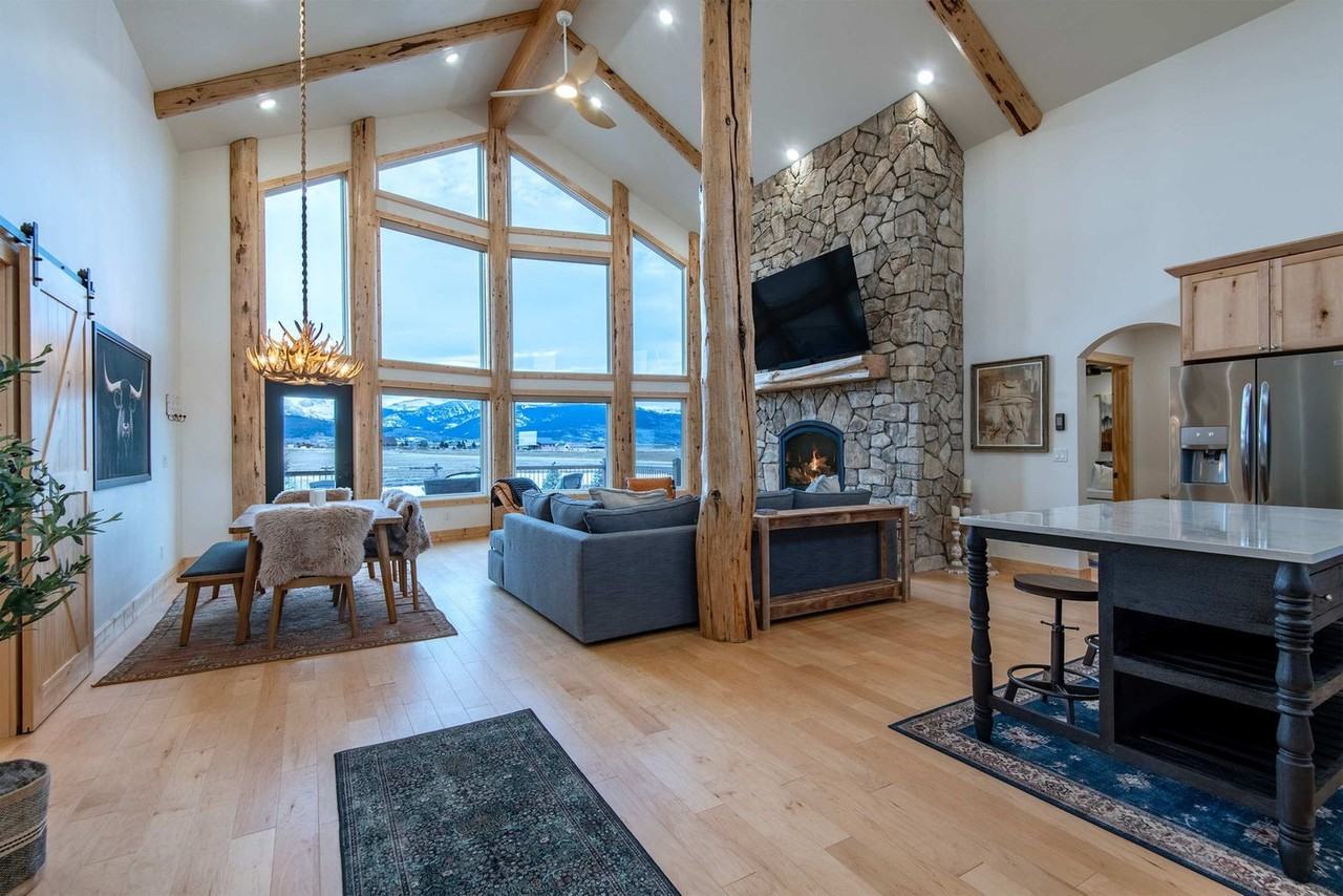 4535 Roxanne St #1370193P - Photo 2 of 50