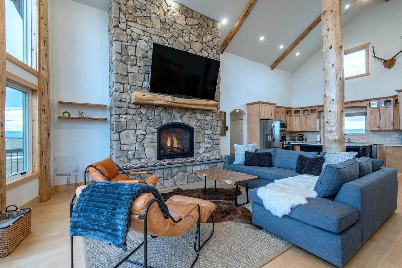 4535 Roxanne St #1370193P - Photo 5 of 50