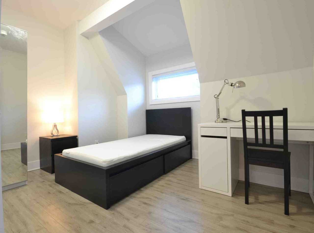 177 Henderson - Photo 7 of 27