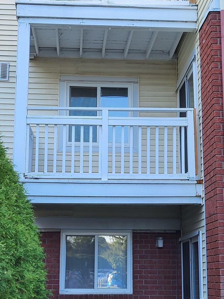 270 Lorry Greenberg Dr - Photo 2 of 17