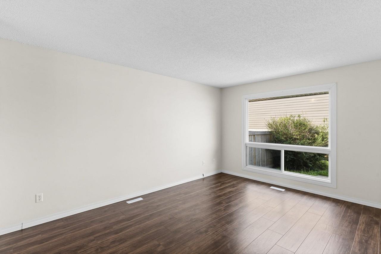 Lymburn Lane 3 Bed Townhomes | Water and Gas are not included | No Dog Allowed | Parking Included - Photo 6 of 50