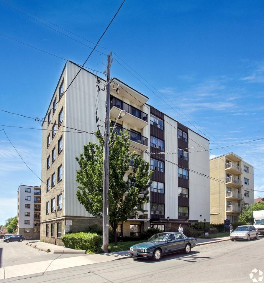 450 Winona Drive - Photo 2 of 10