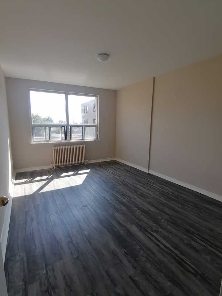 450 Winona Drive - Photo 3 of 10