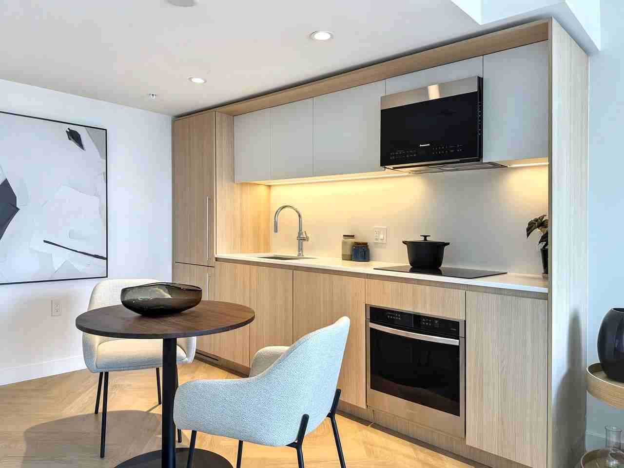 Joyce² - Photo 6 of 23