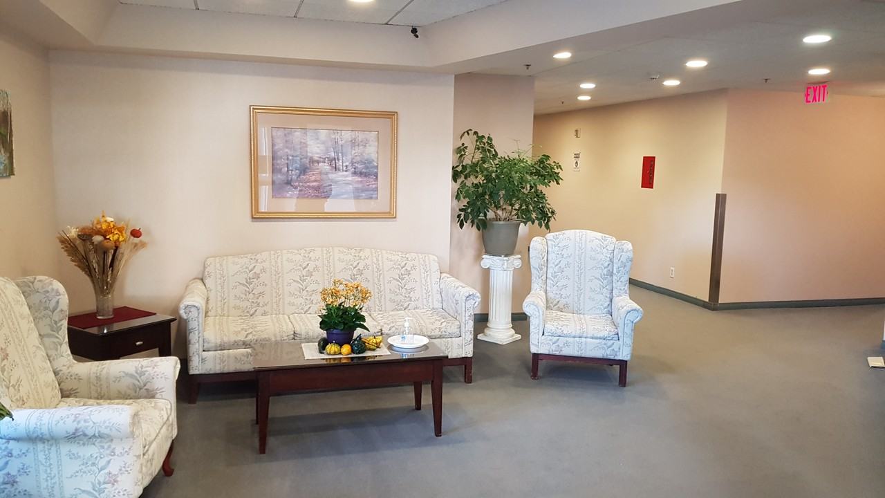 Heritage Park Towers - Photo 4 of 16