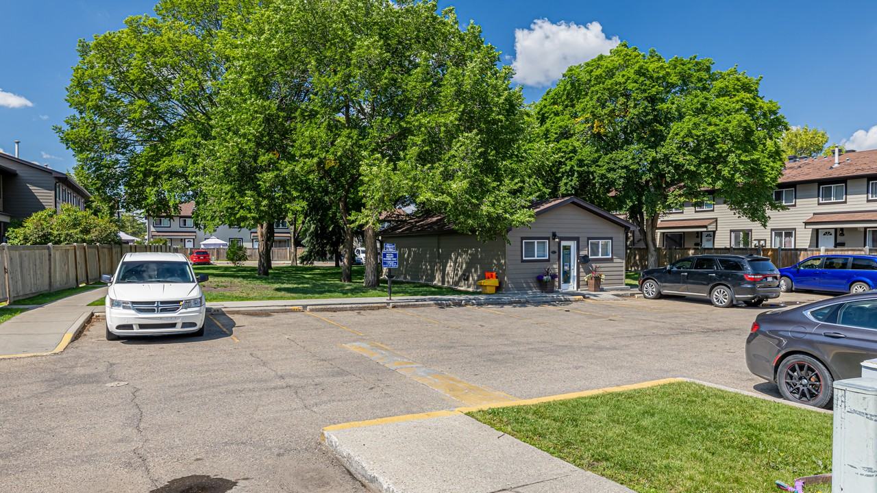 Cricket Court - Photo 3 of 22