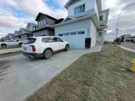 featured image of 204 Thakur St