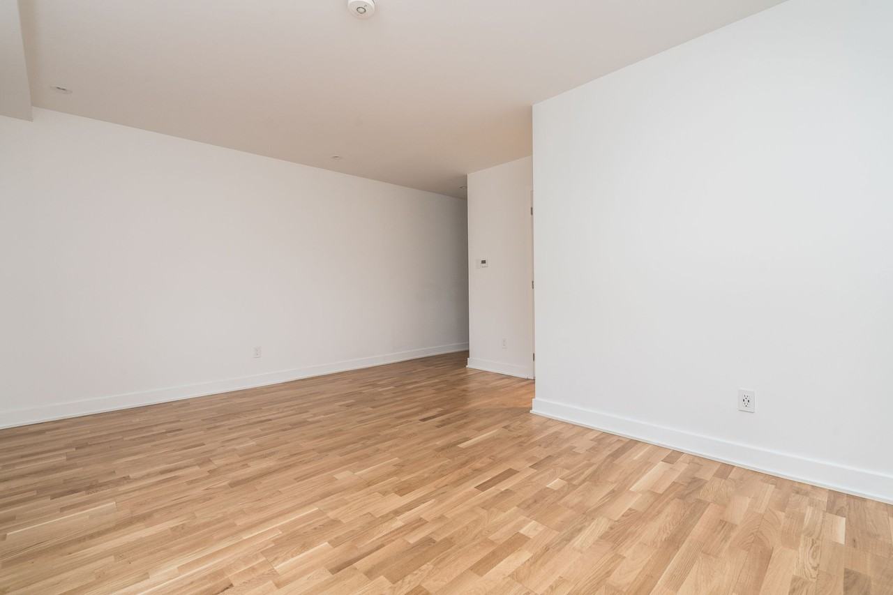 39, 47-49 Riverwood Parkway - Photo 5 of 42