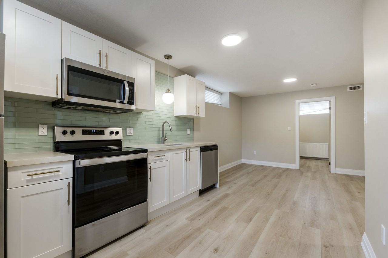 The Row - Photo 2 of 19