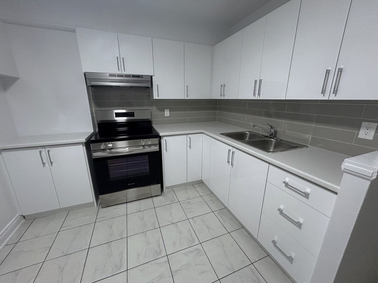 Pioneer Apartments - Photo 4 of 48