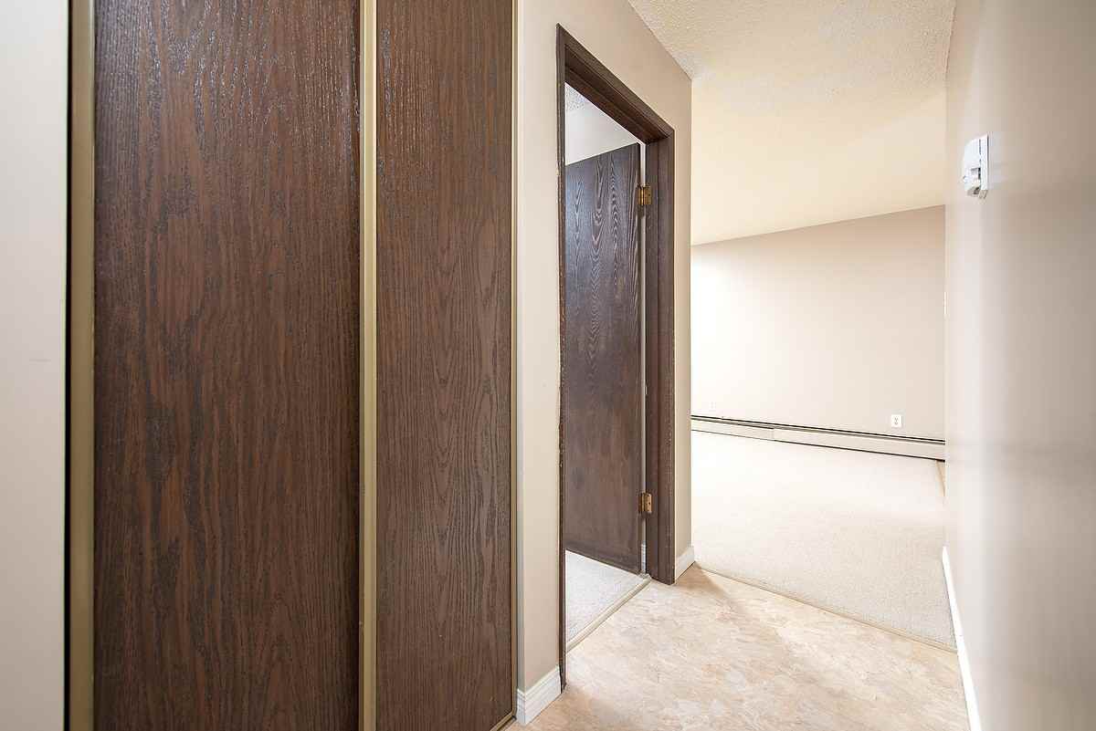 Lorinda Court - Photo 7 of 22