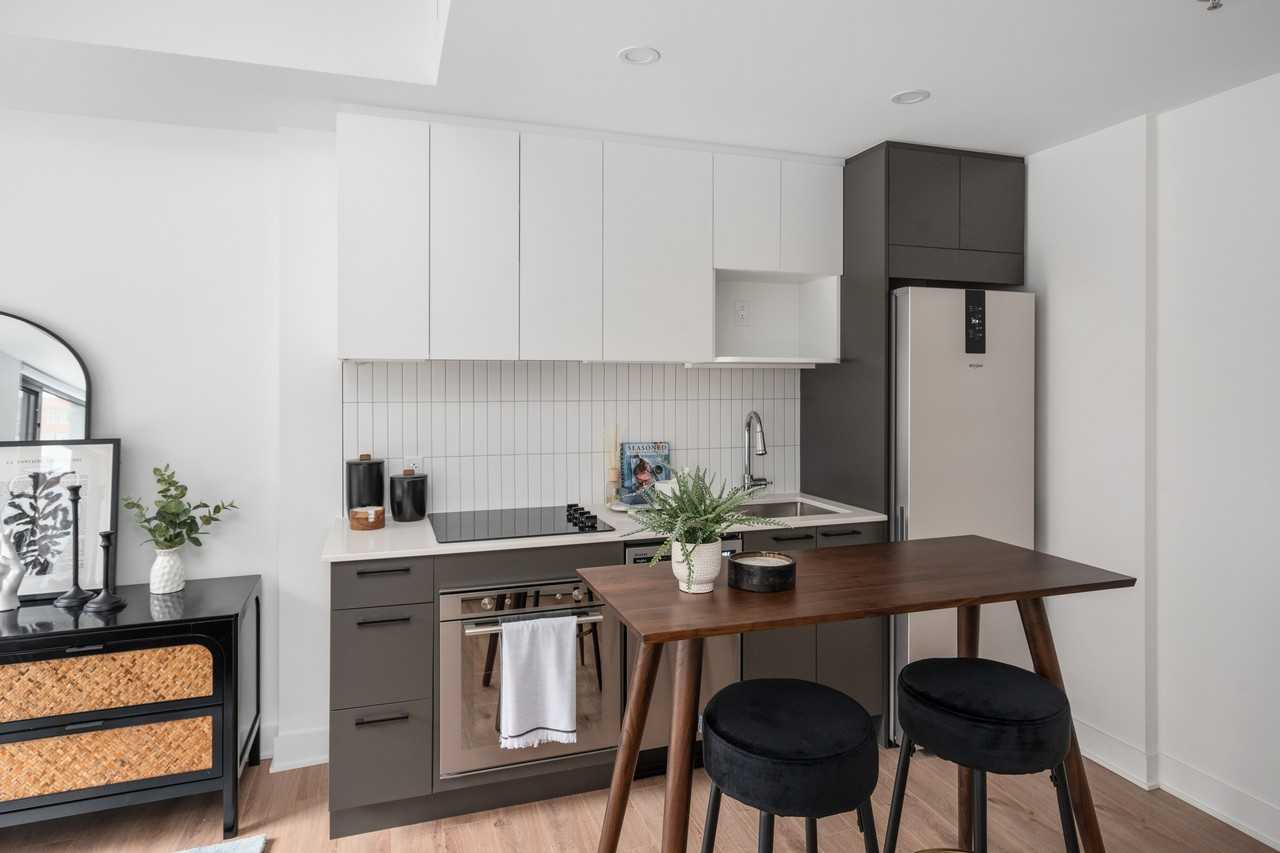 GRIFFIN SQUARE Condo Rentals - Photo 6 of 30