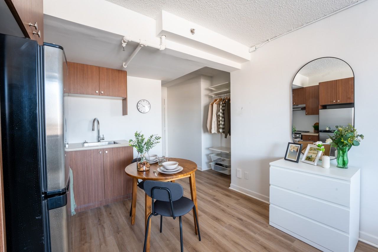 5555 Avenue Trent - Photo 3 of 7