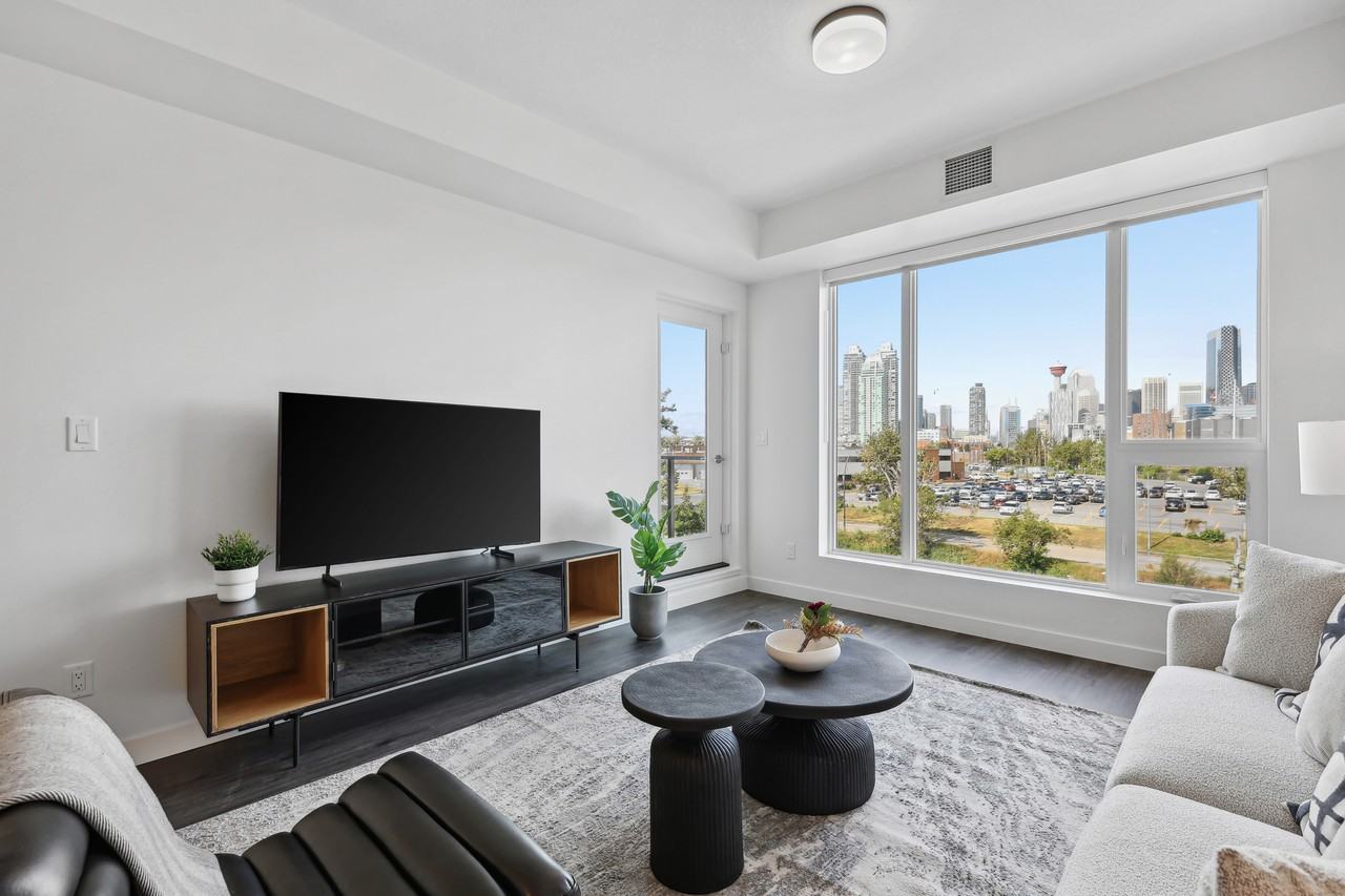 River's Edge - Photo 4 of 41