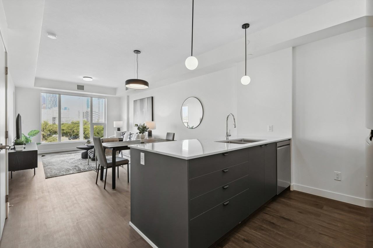 River's Edge - Photo 7 of 41