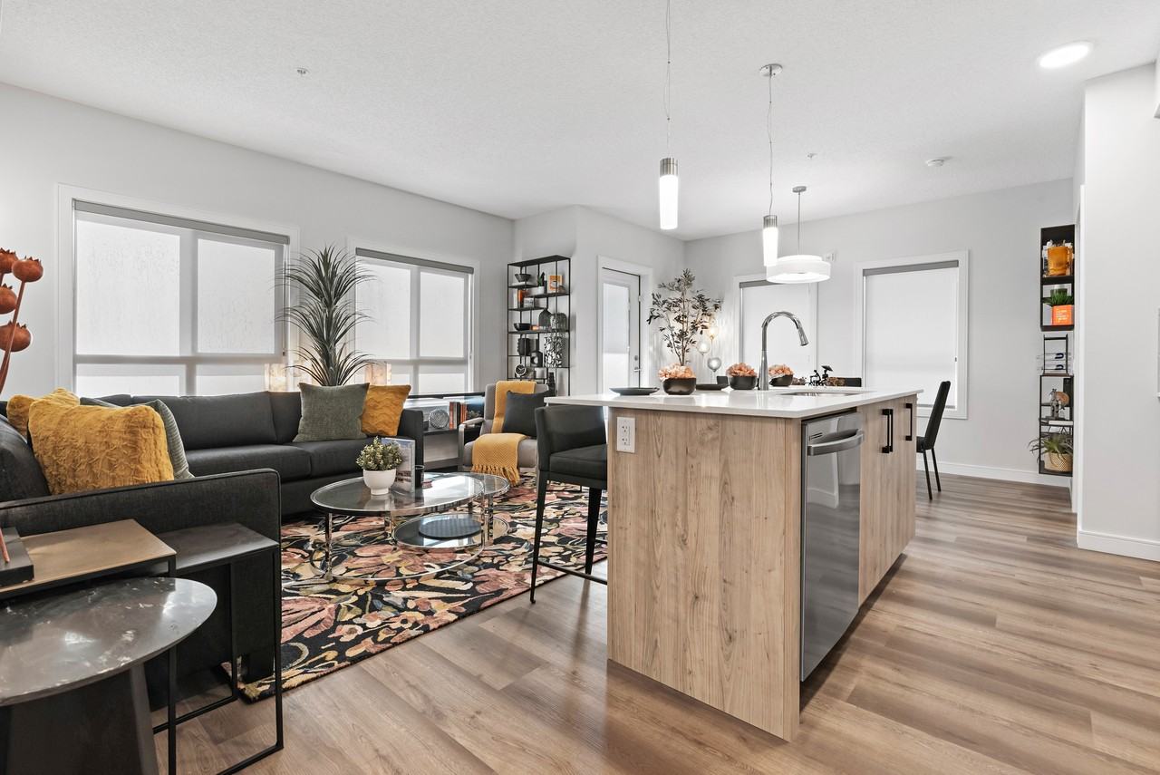 The Maverick - Photo 6 of 50