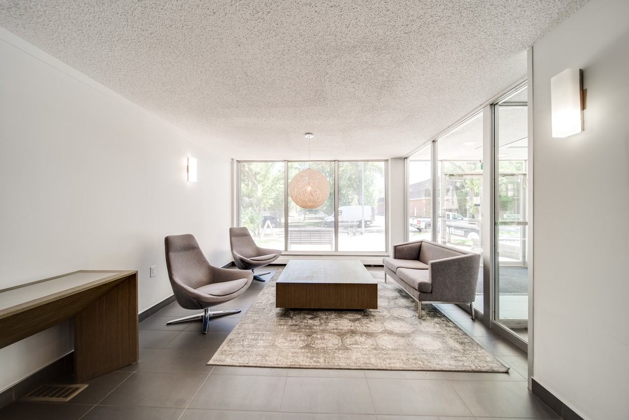 York Tower - Photo 2 of 14