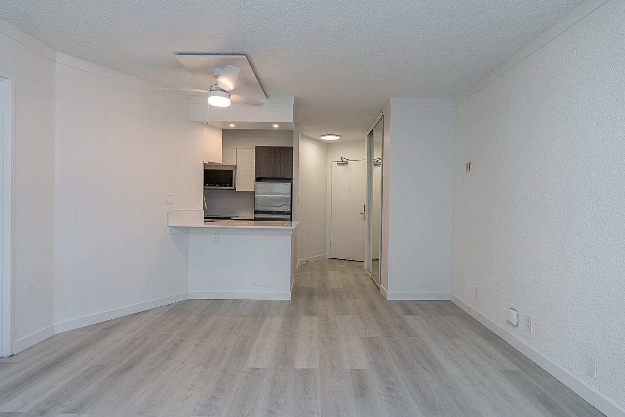 Edmonton House - Photo 5 of 18