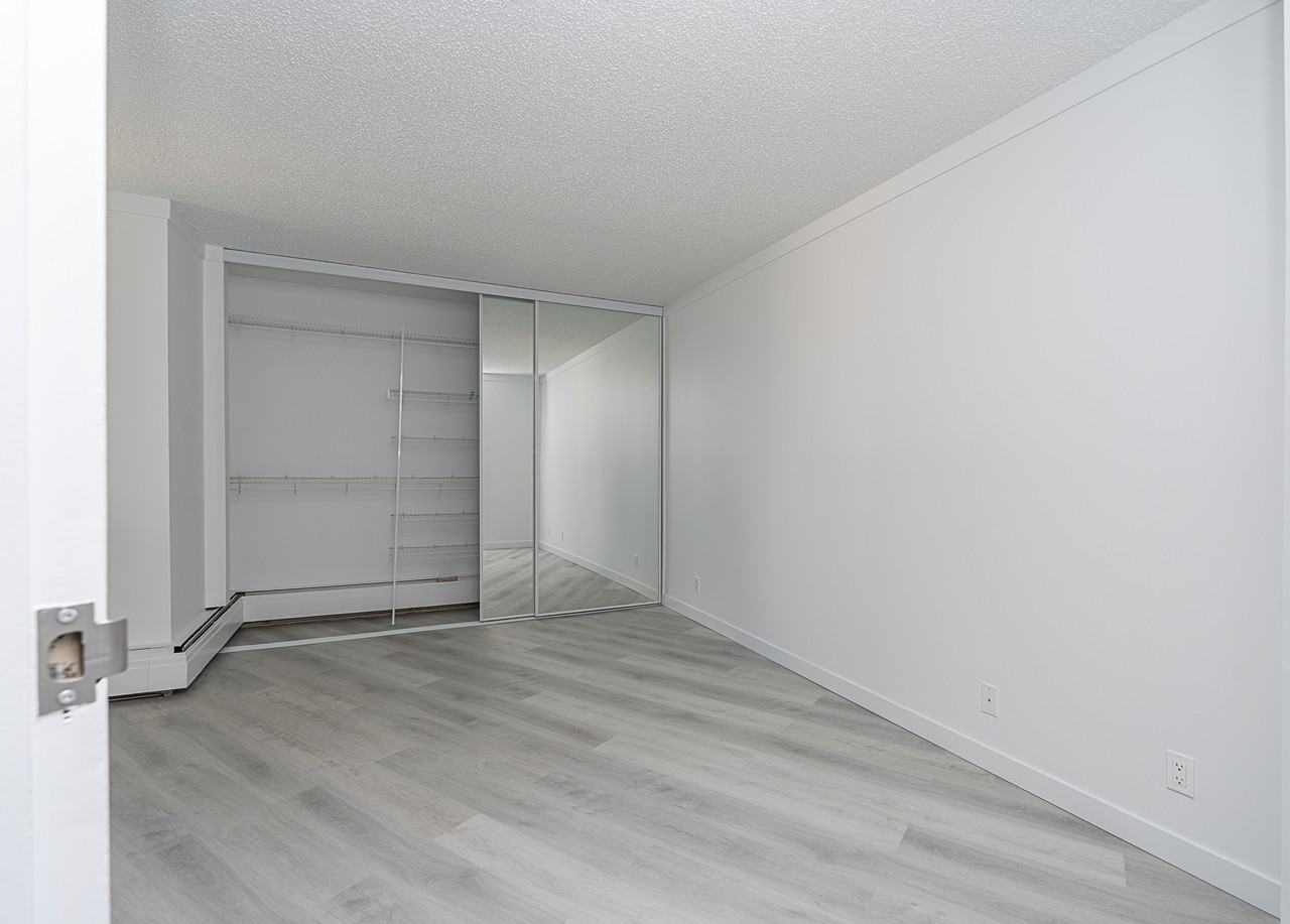 Edmonton House - Photo 7 of 18