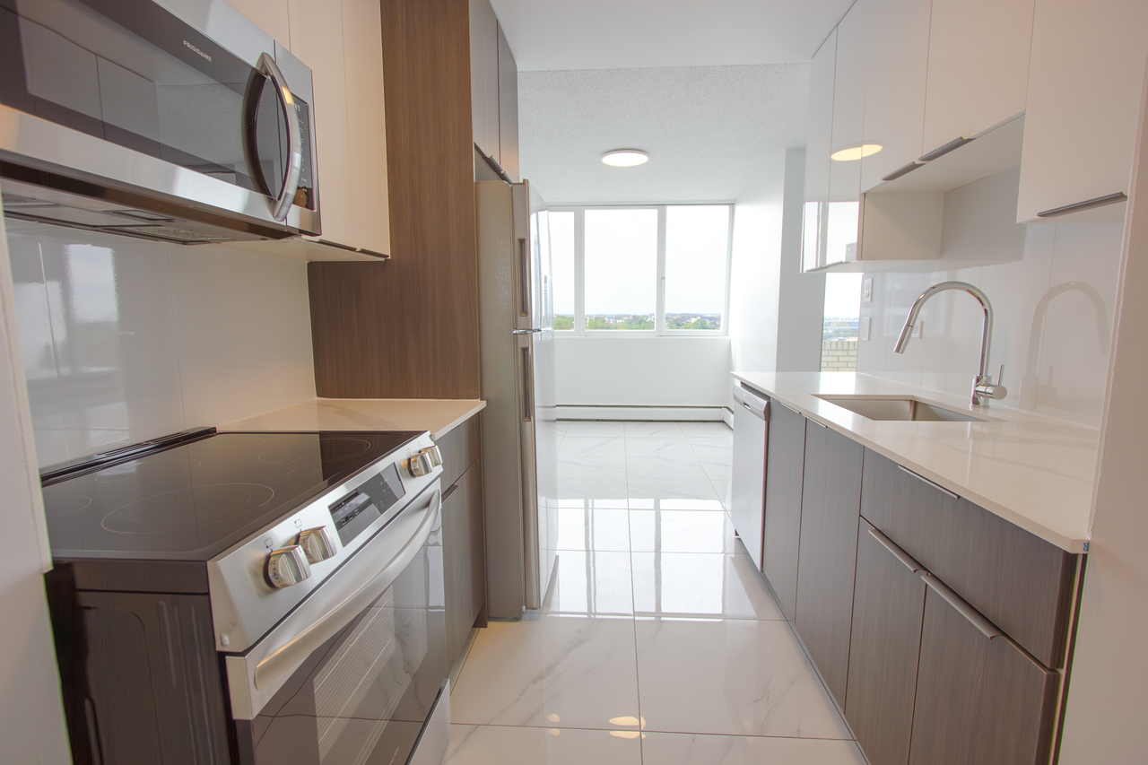 Signature Tower - Photo 2 of 14