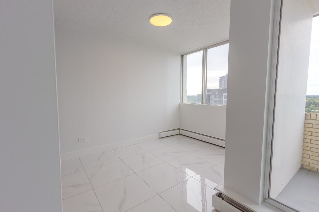 Signature Tower - Photo 5 of 14