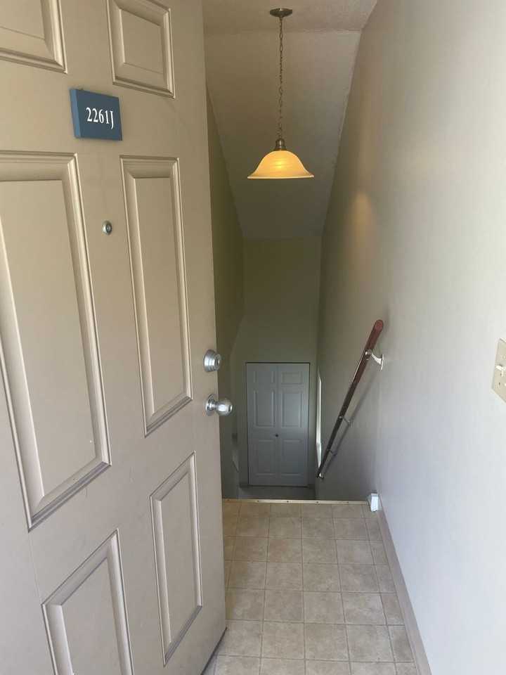 2261 Washington St - Photo 2 of 17