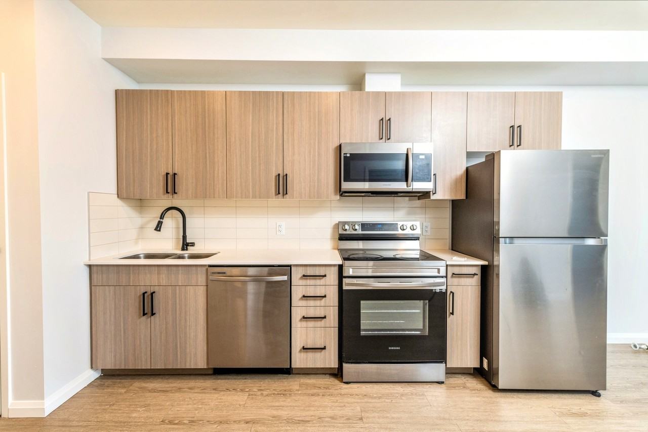 The Carmine - Photo 6 of 23