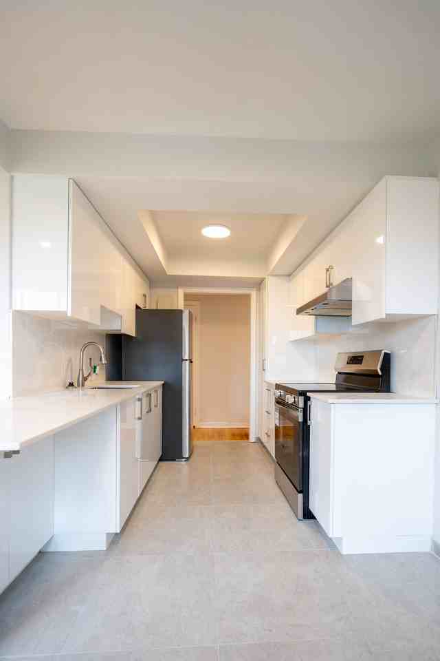 Victoria Towers - Photo 3 of 42