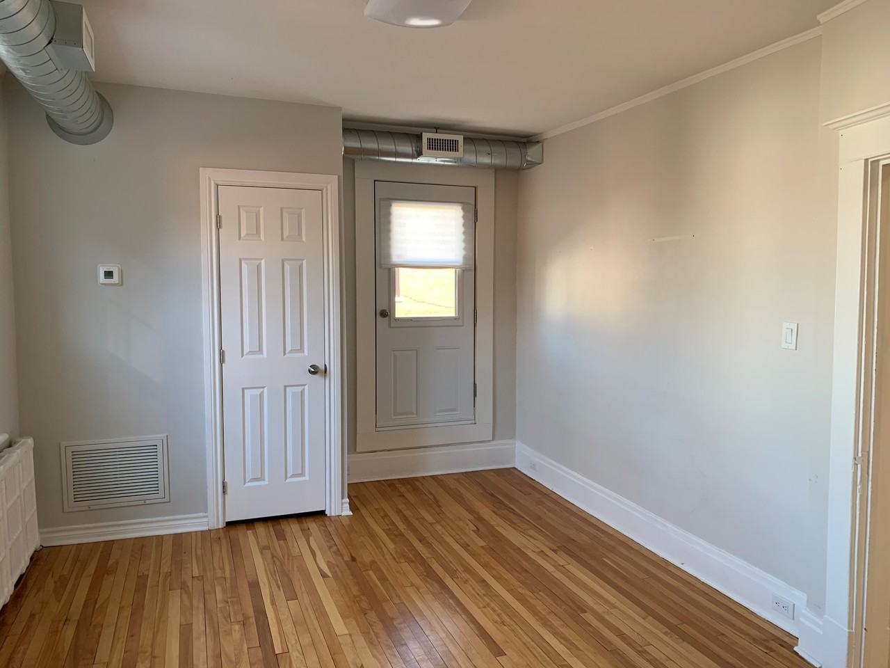 38 Monk St - Photo 7 of 10