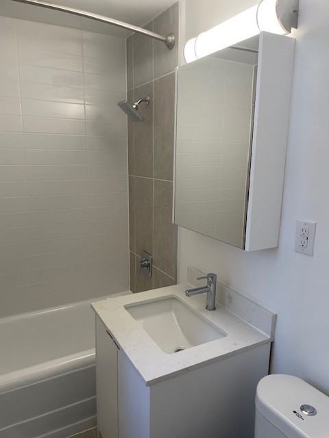 110 St. Clair Avenue W - Photo 4 of 50