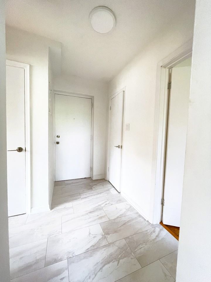 25 Windermere Ave - Photo 3 of 10