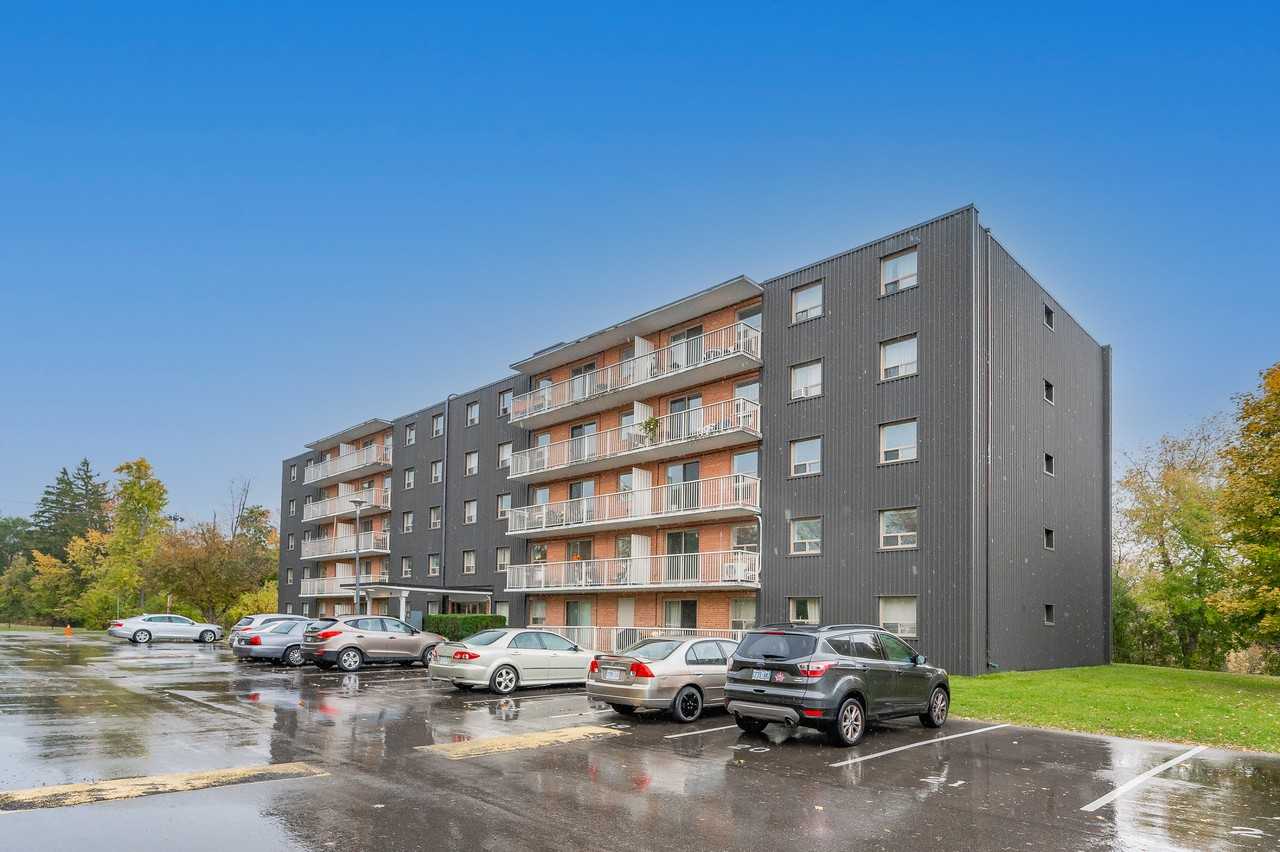 44 Emma - Photo 4 of 8