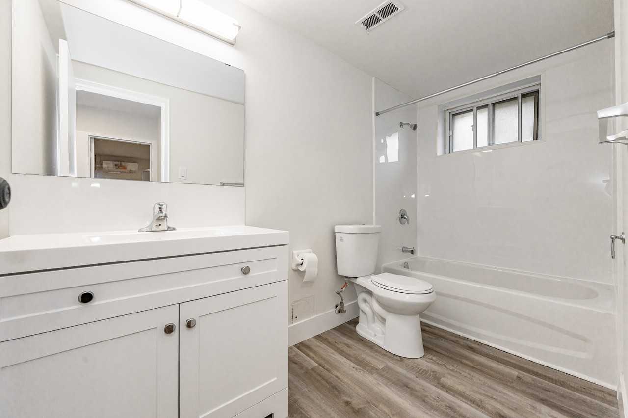 44 Emma - Photo 5 of 8