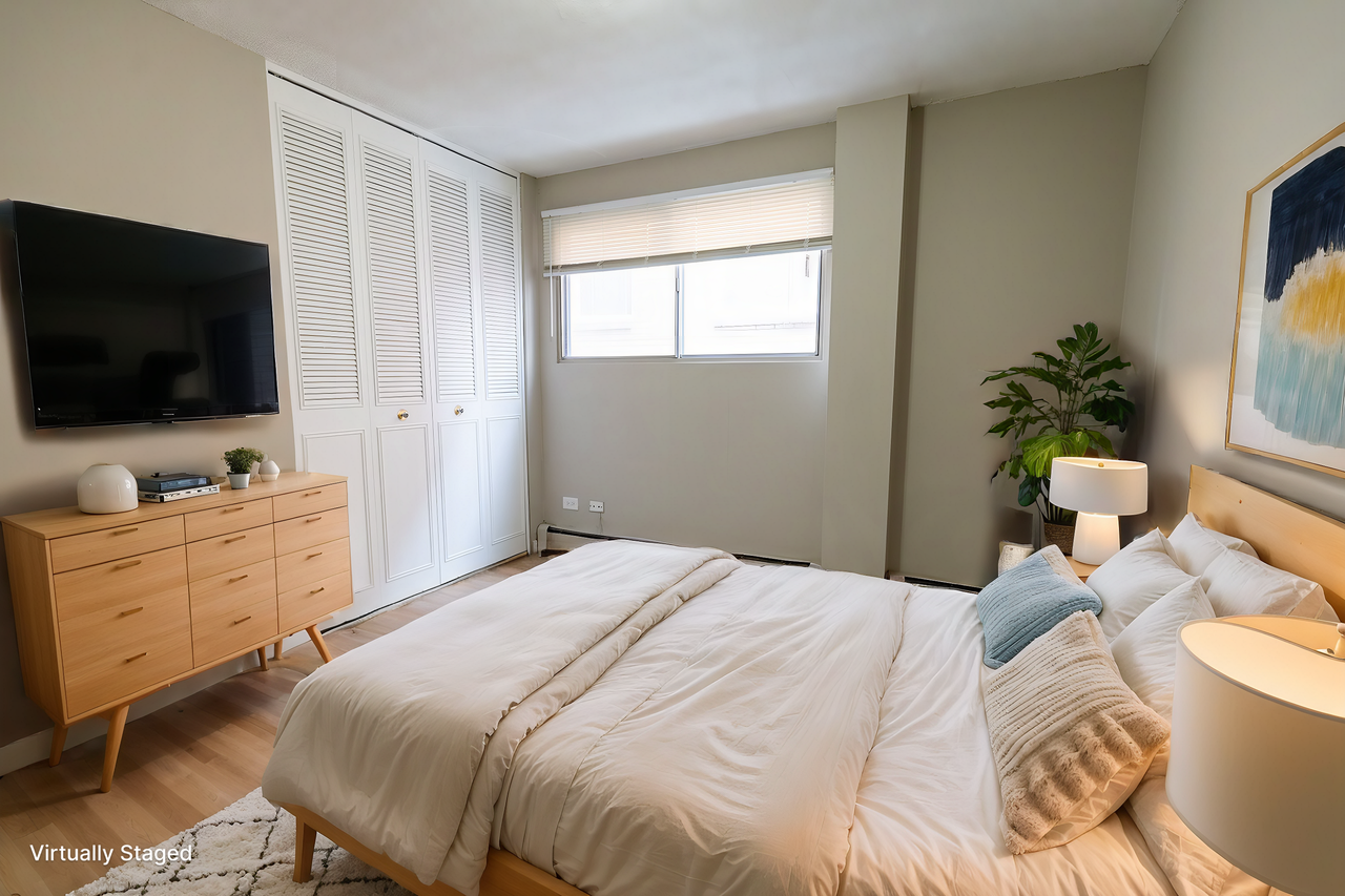 Westbrook Manor - Photo 2 of 14