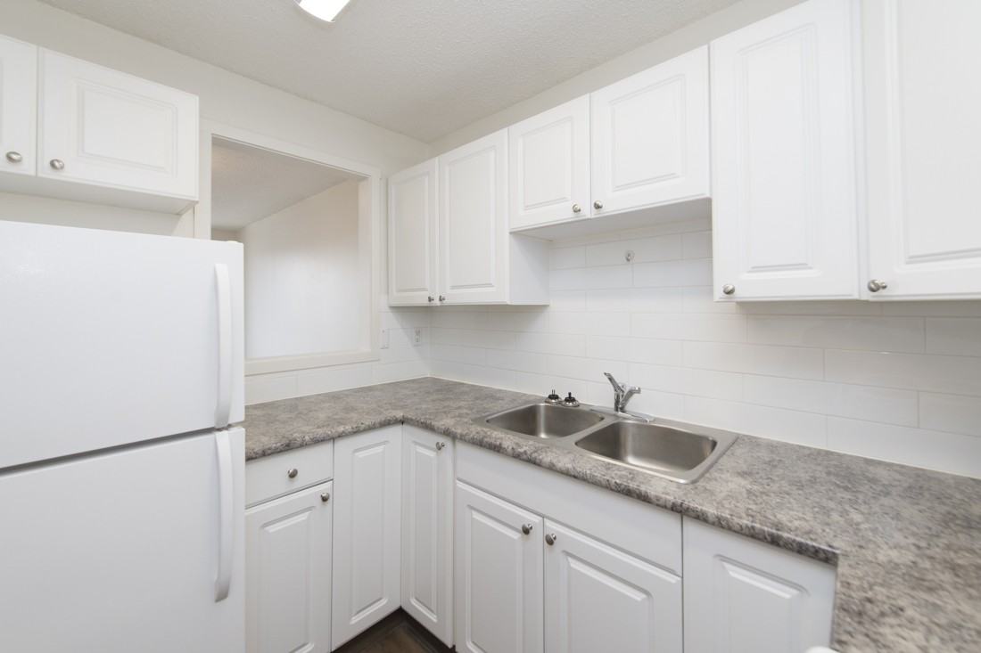 International Ave Apartments - Photo 7 of 19