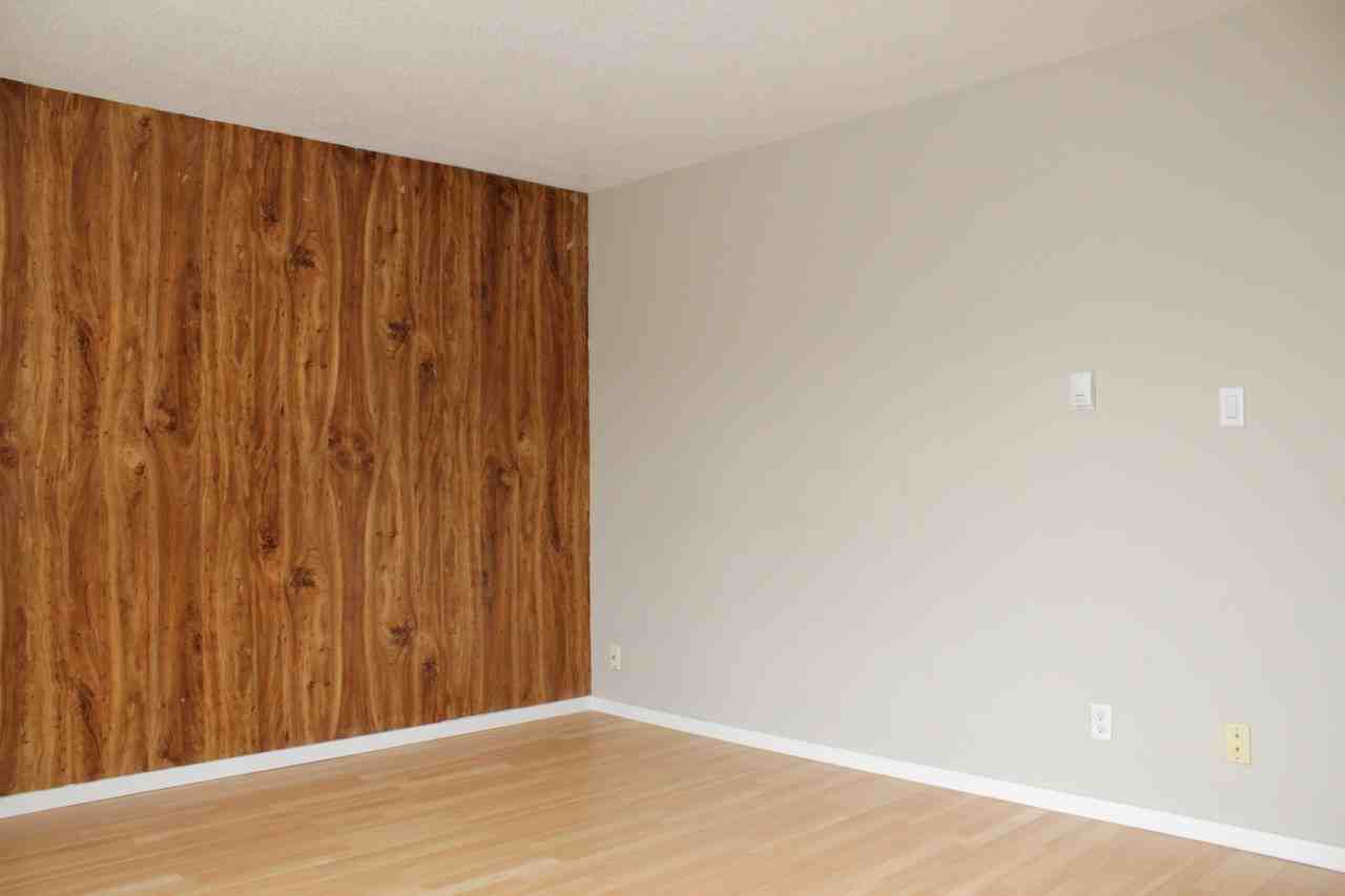 Rockhill Manor - Photo 7 of 10