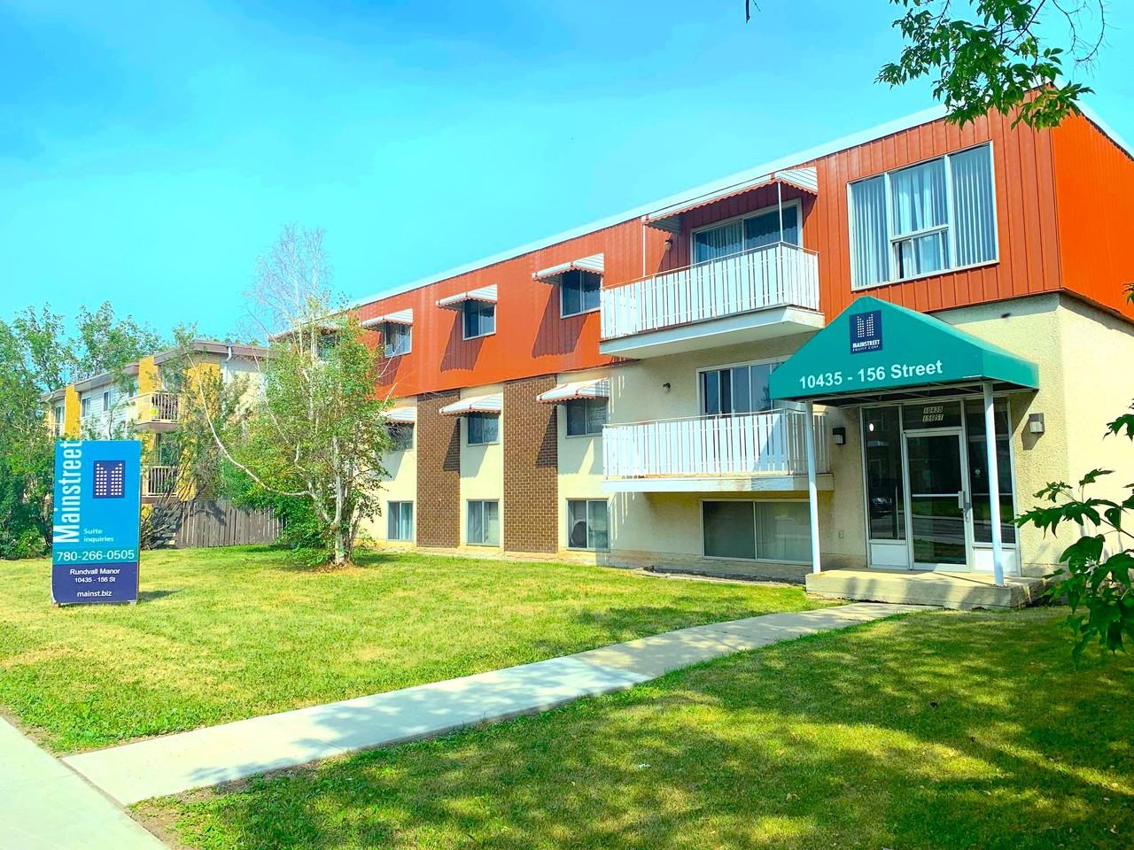 Rundvall Manor - Photo 2 of 9