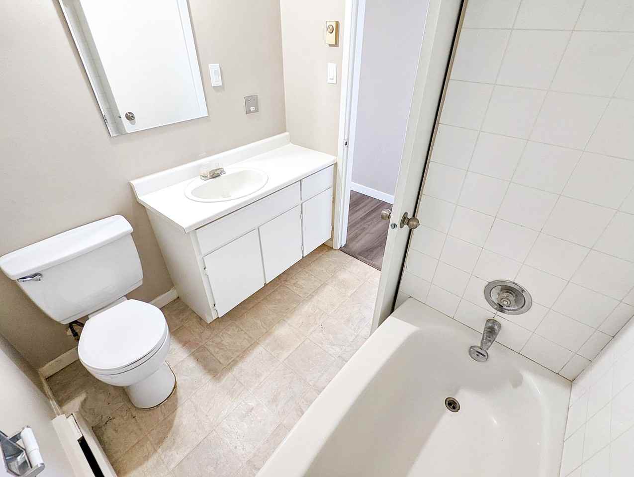 Uptown Apartments - Photo 6 of 9