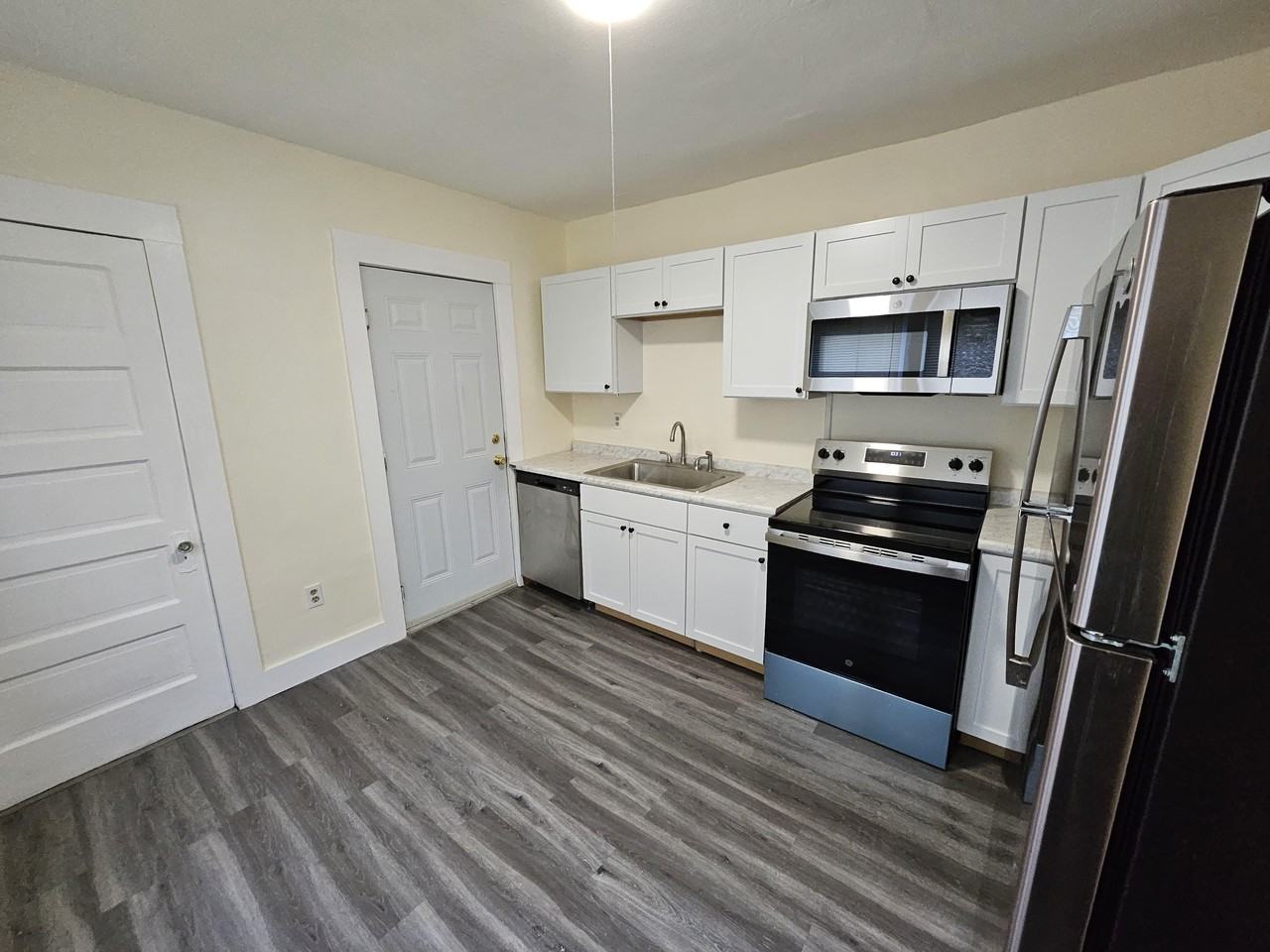 359 Prospect Ave - Photo 5 of 11