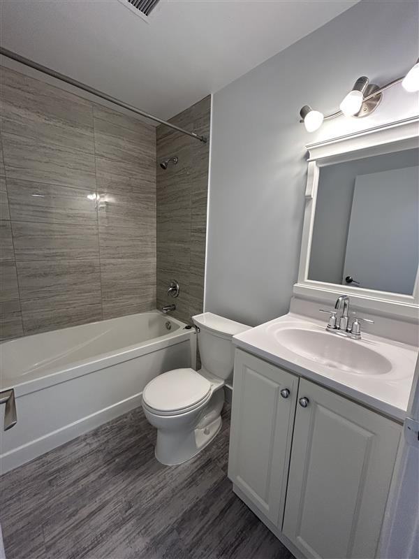 Bay Court - Photo 4 of 11