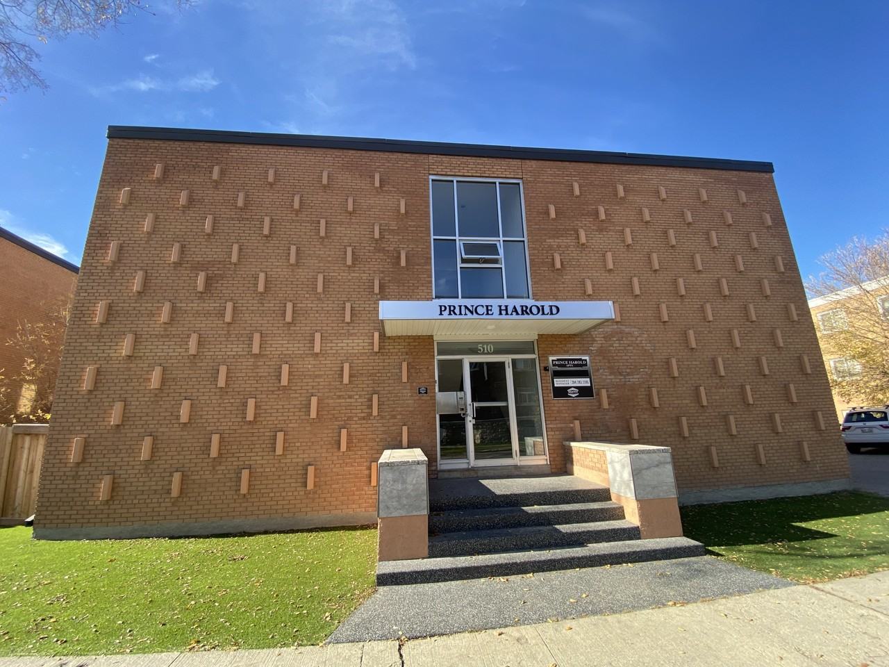 Prince Harold - Photo 2 of 37