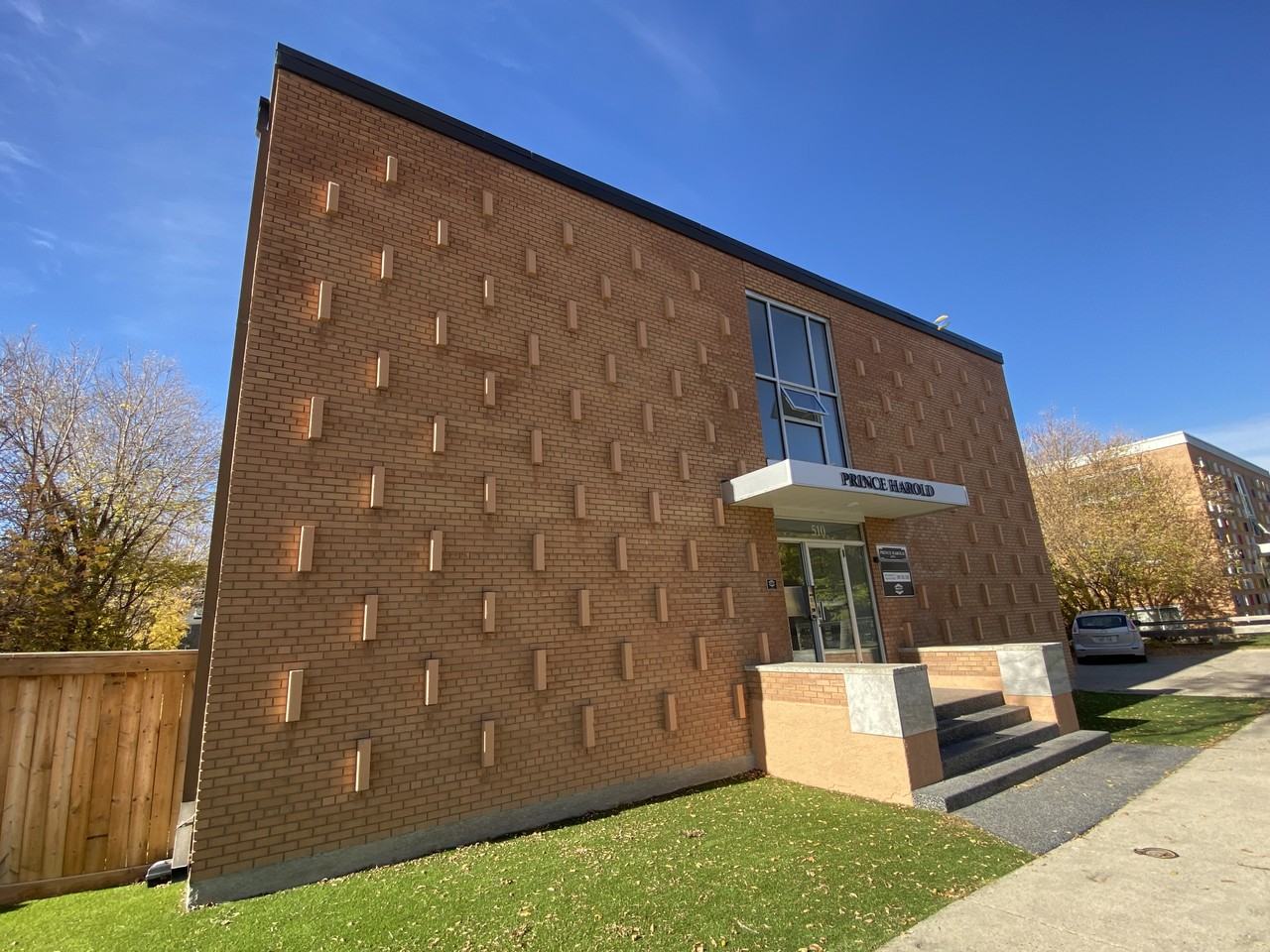 Prince Harold - Photo 4 of 37