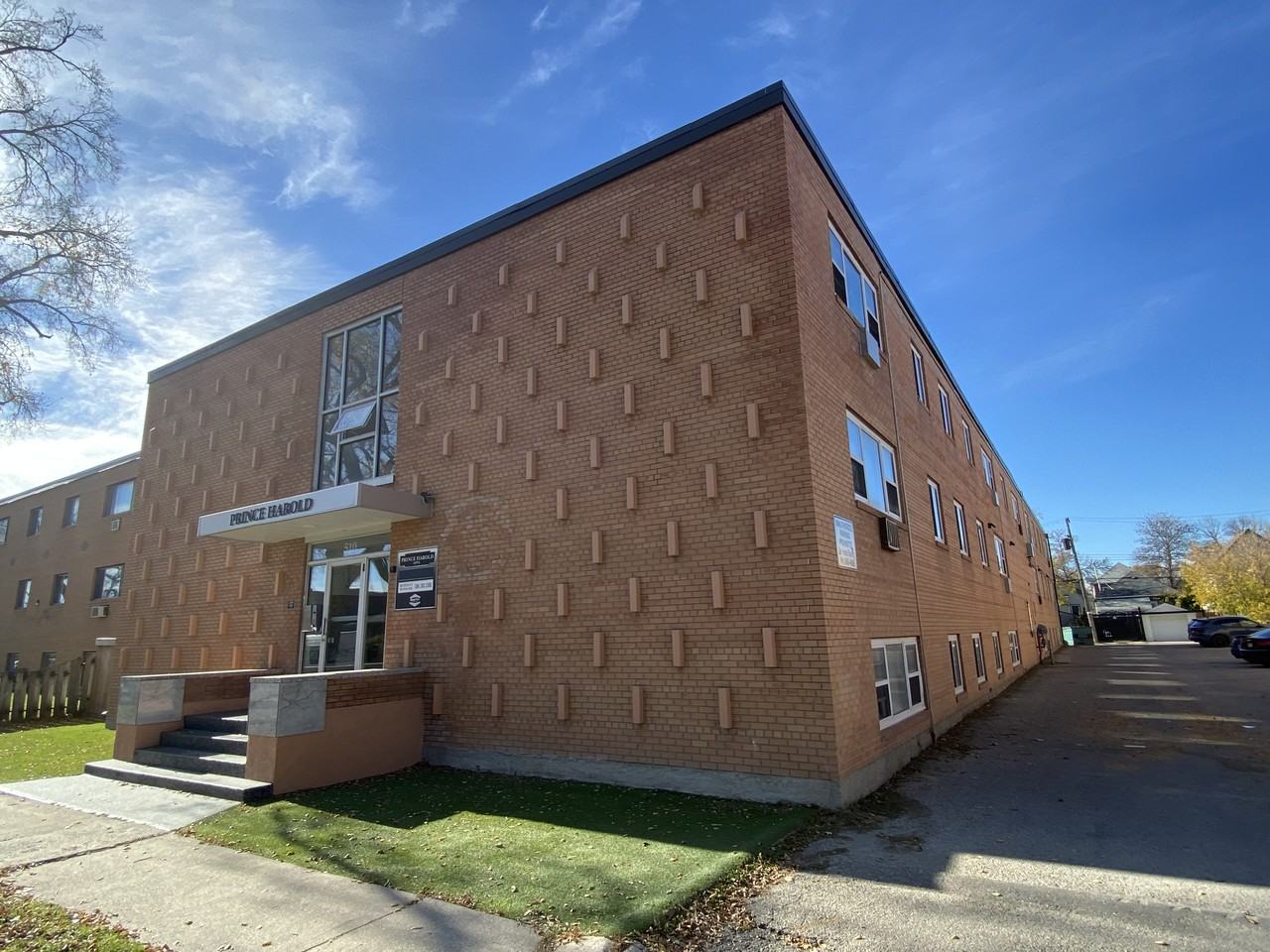 Prince Harold - Photo 6 of 37