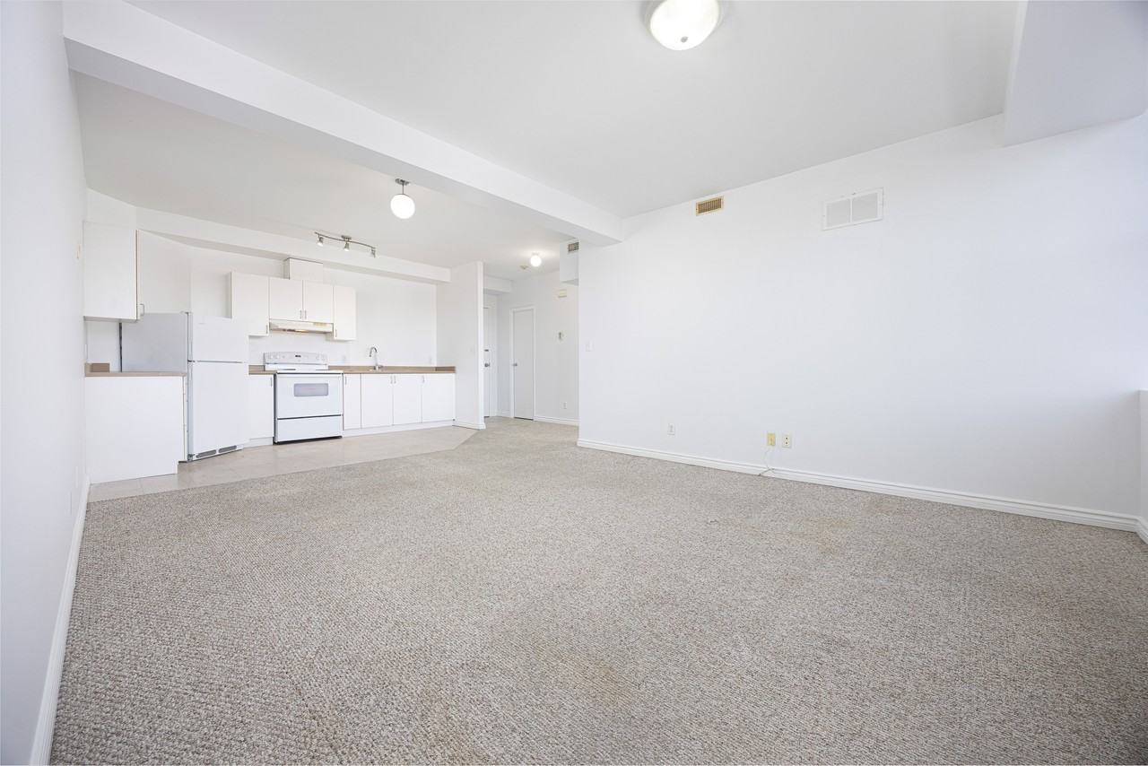 3433 Bathurst St. - Photo 5 of 10