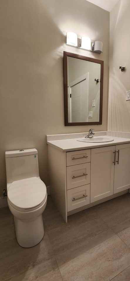 1155 Granville Street - Photo 5 of 18