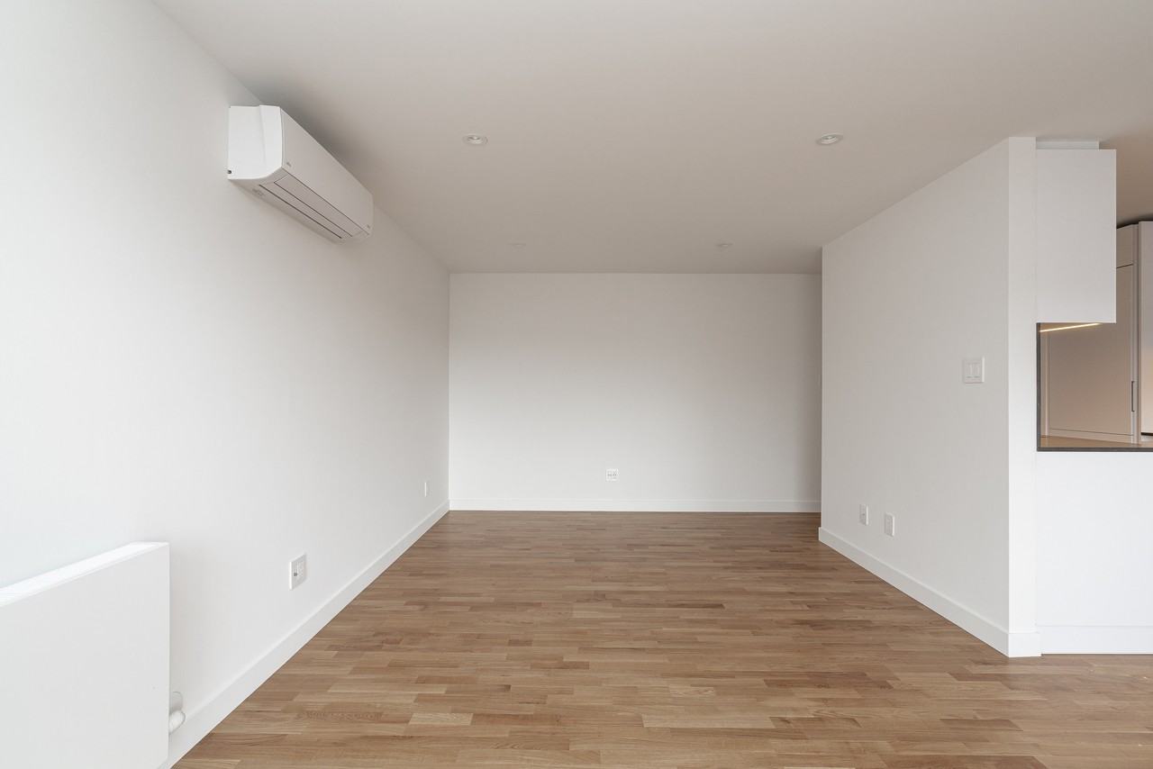 501 Kingston Road - Photo 7 of 42