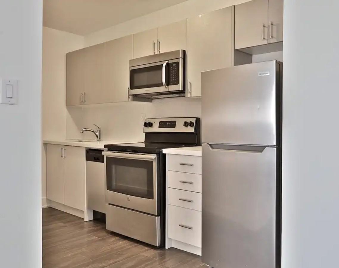 34 Heydon Park Road - Photo 4 of 9