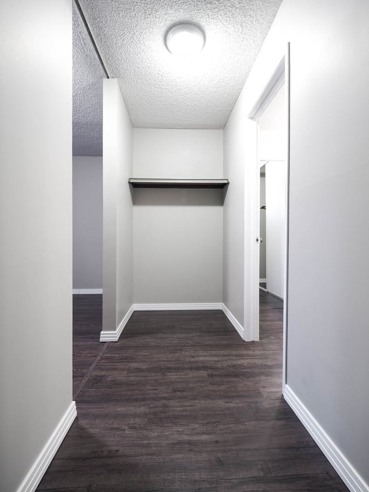 Pineridge Apartments - Photo 4 of 10