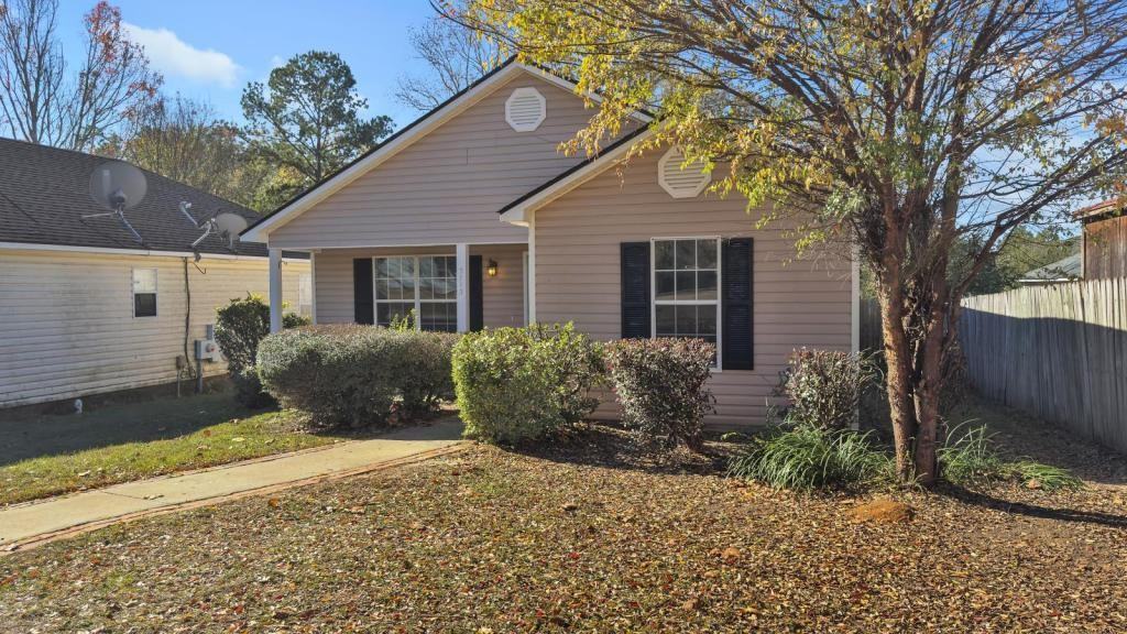 3713 Mulligan Rd - Photo 3 of 44